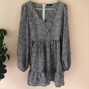 Black & white bell sleeve dress